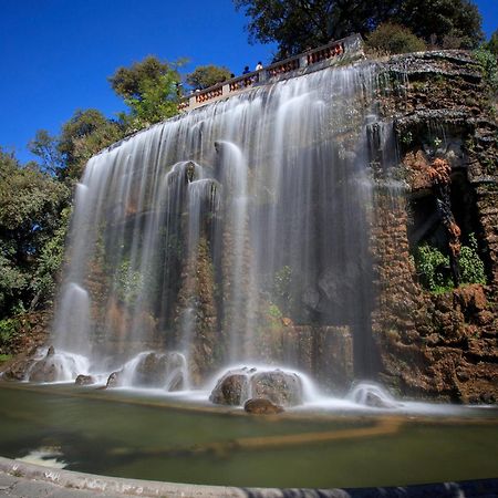 Séjour en pleine nature, vue imprenable, jacuzzi Contes  Exterior foto